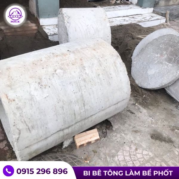 bi-gieng-be-tong-lam-be-phot-nap-roi.jpg
