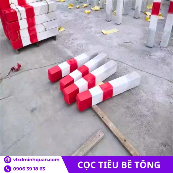 coc-lo-gioi-giao-thong-cot-thep.jpg