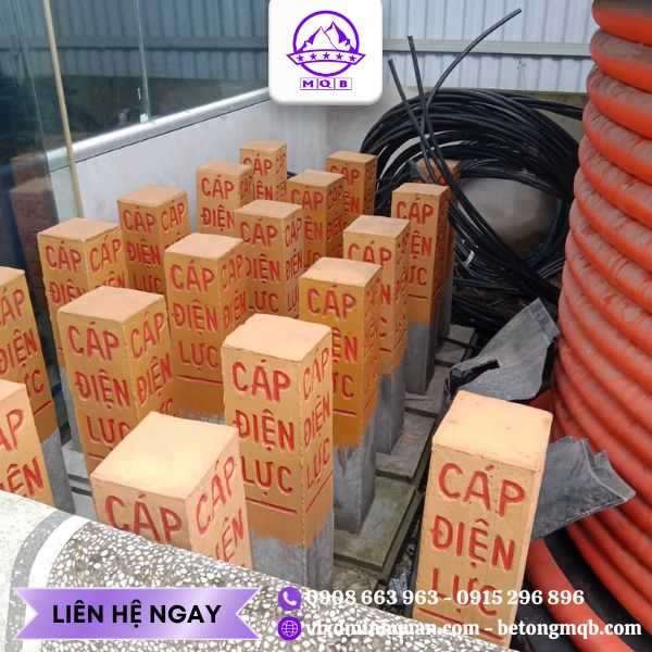 cot-canh-bao-cap-dien-luc-bang-be-tong.j