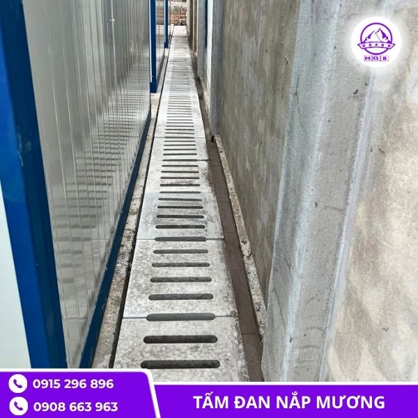 tam-dan-co-lo-thoat-nuoc-gia-re.jpg